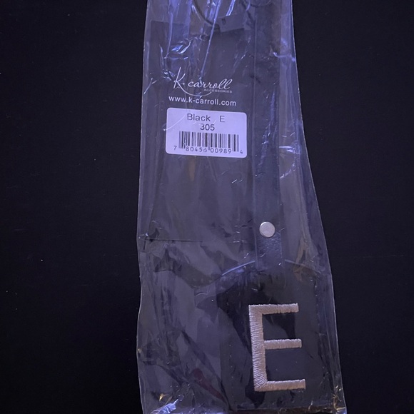 NWT “K•Carroll” Bag Tag for Monogram Letter “E” Black Bag Tag with “Tan” Letter - Picture 3 of 7
